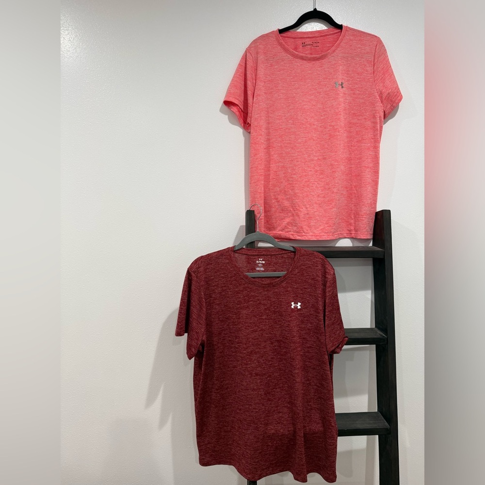Under Armour Women’s Short Sleeve Tees - Coral & Maroon